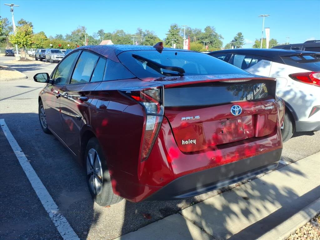 2018 Toyota Prius Four photo 3
