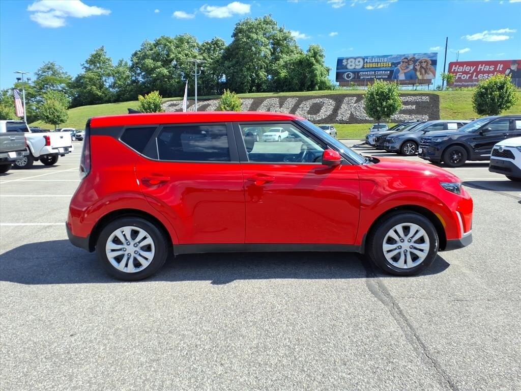 Used 2025 Kia Soul LX Hatchback