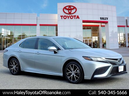 2024 Toyota Camry SE Sedan