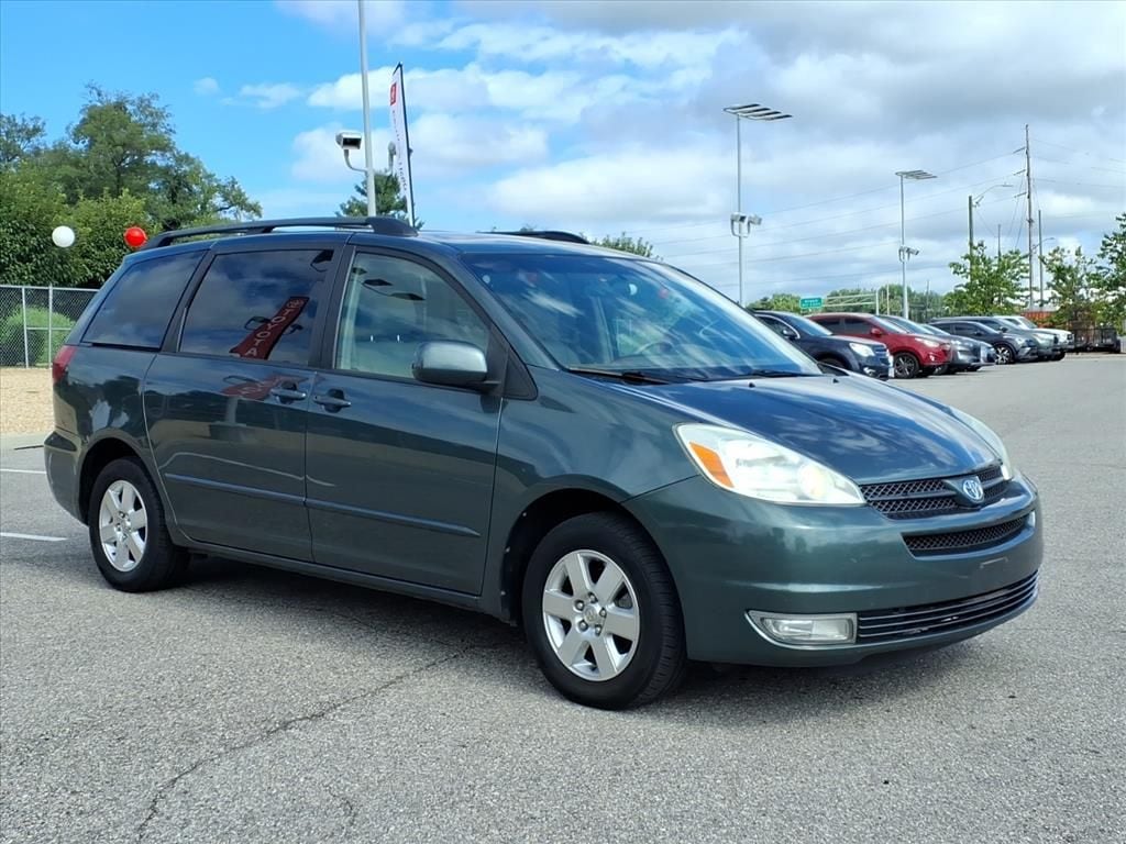 Used 2004 Toyota Sienna XLE Minivan/Van