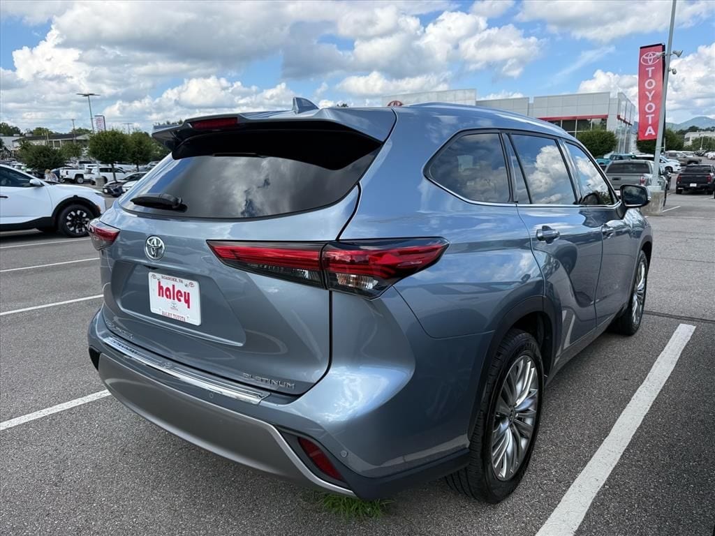 Used 2022 Toyota Highlander Platinum SUV