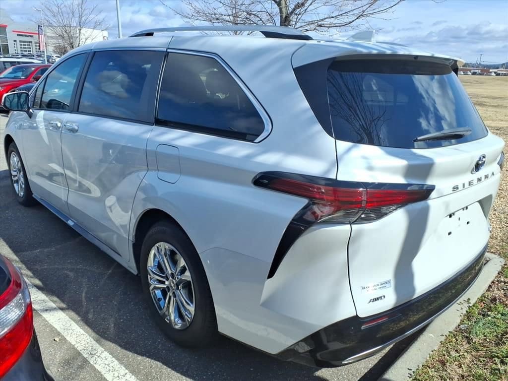 Certified 2024 Toyota Sienna Platinum 7 Passenger Van Passenger Van