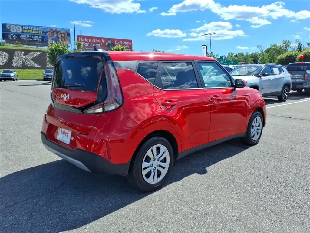 Used 2025 Kia Soul LX Hatchback