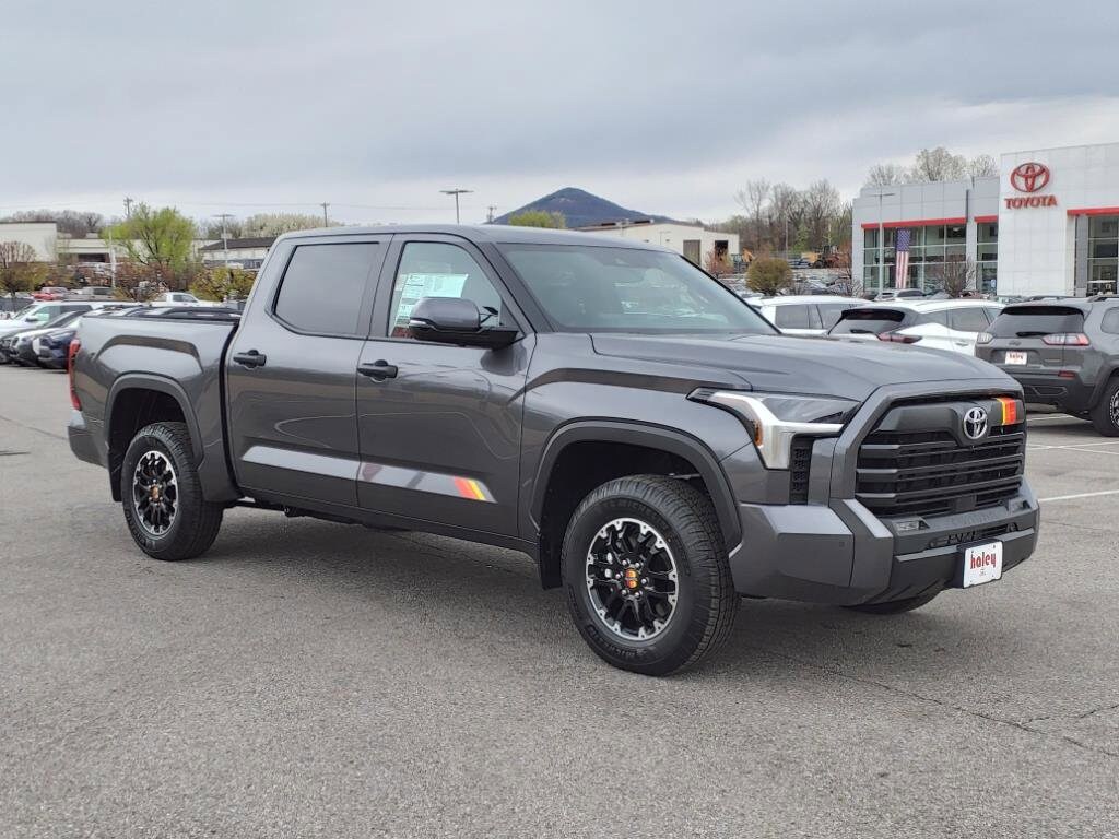 2025 Toyota Tundra SR5 photo 2