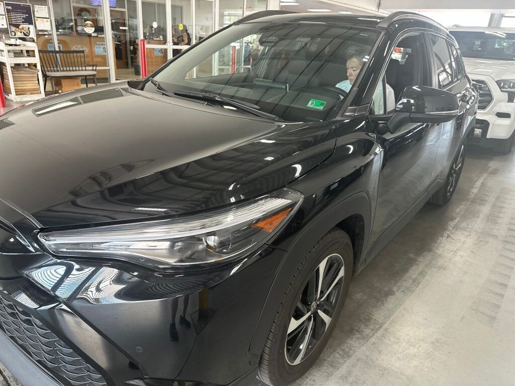 Used 2025 Toyota Corolla Cross Hybrid XSE SUV