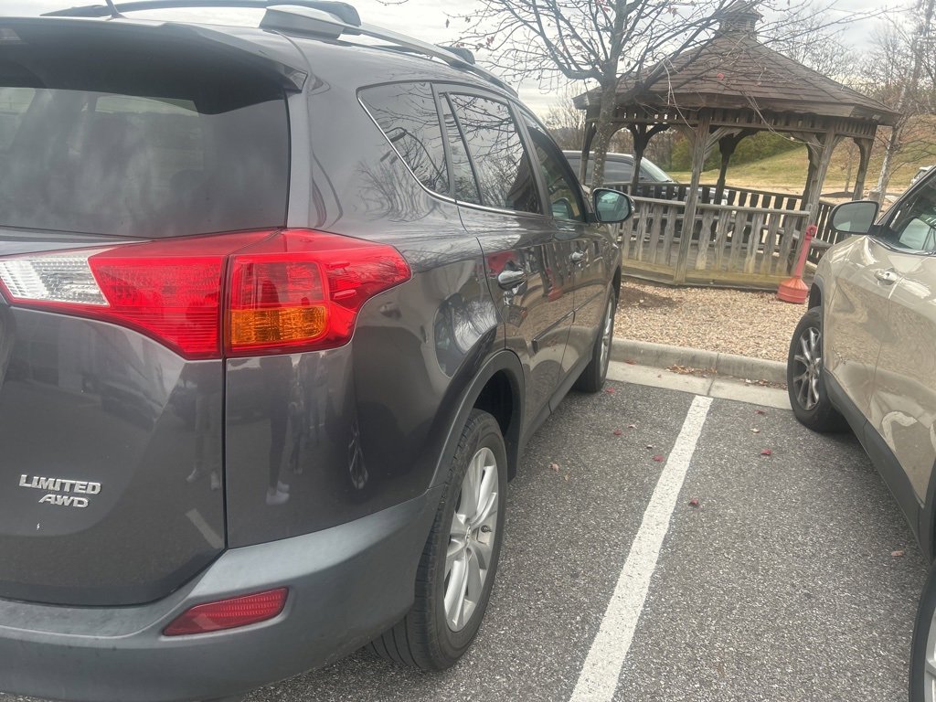 2014 Toyota RAV4 Limited photo 2