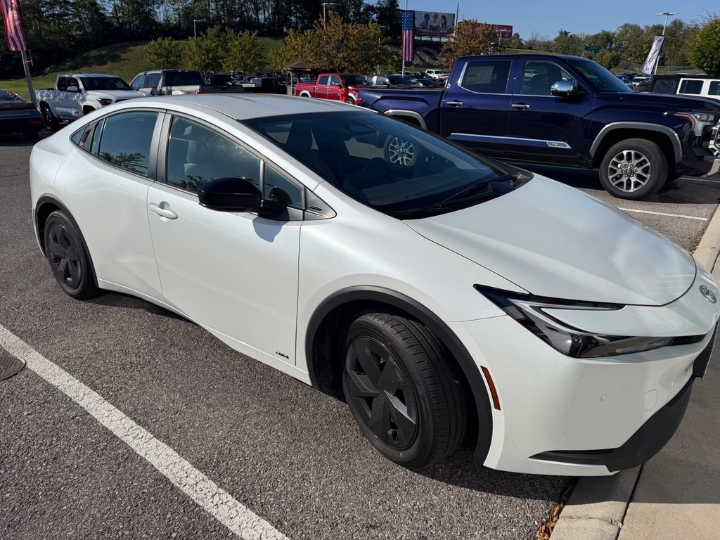 2024 Toyota Prius LE