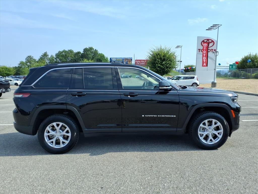 Used 2022 Jeep Grand Cherokee Limited SUV