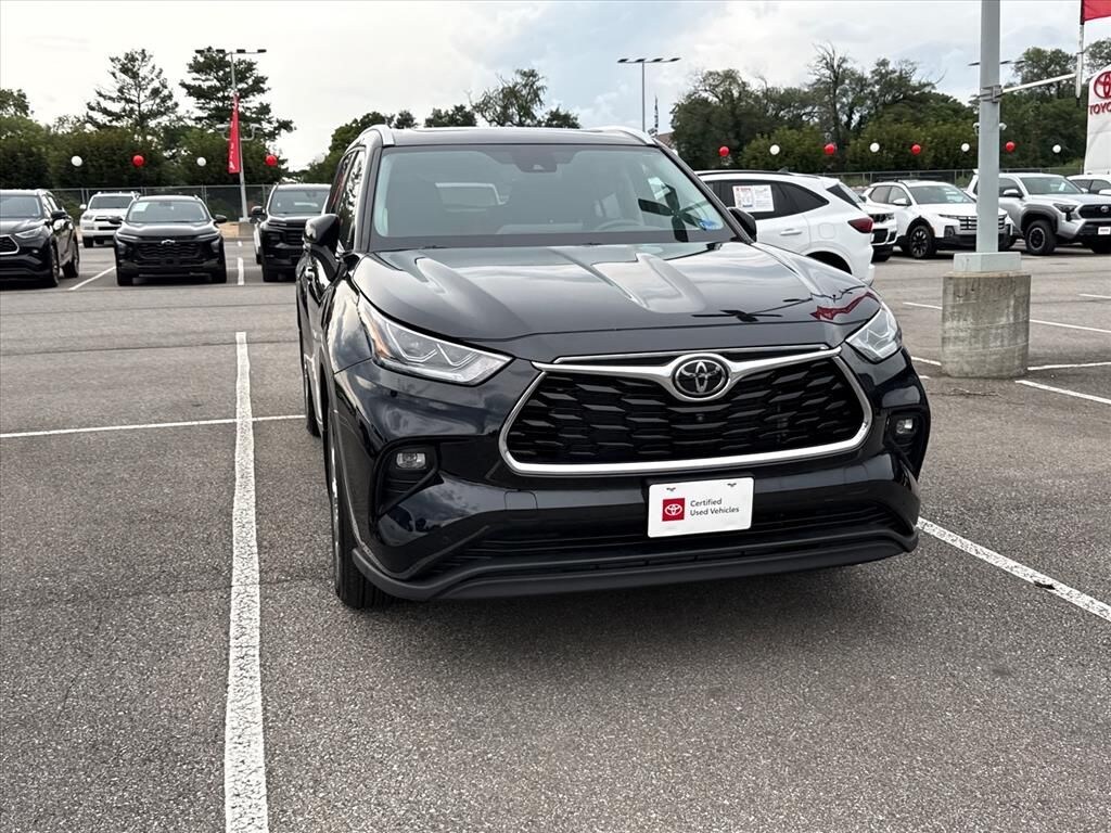 Certified 2025 Toyota Highlander Limited SUV
