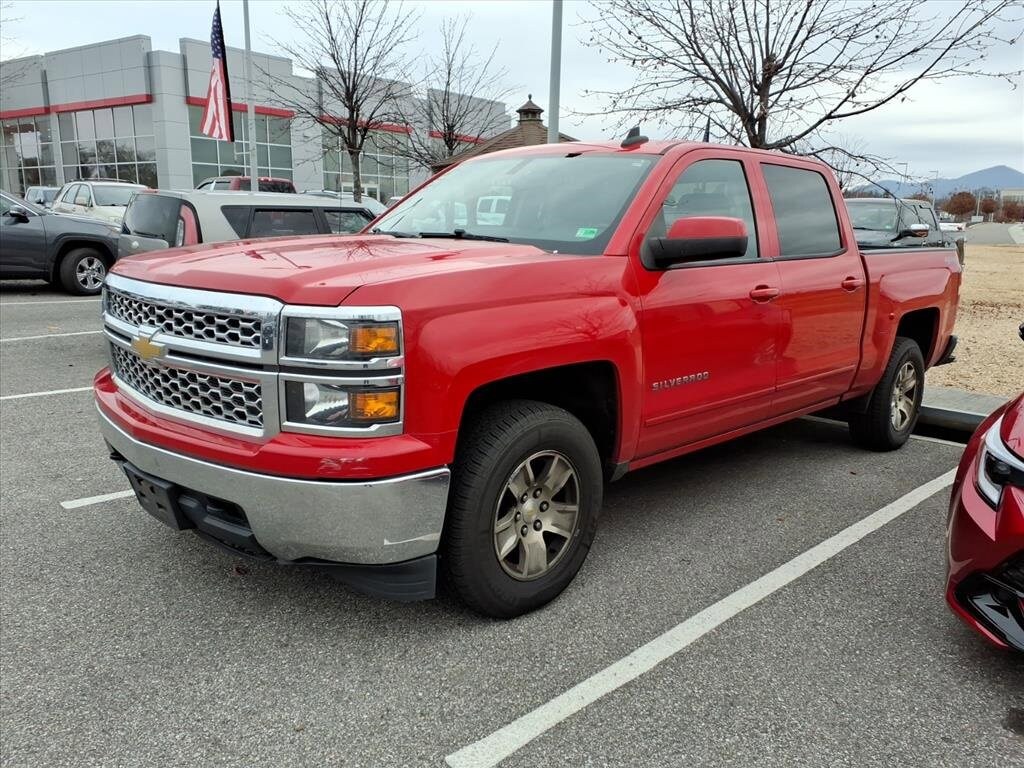 2015 Chevrolet Silverado 1500 LT photo 2