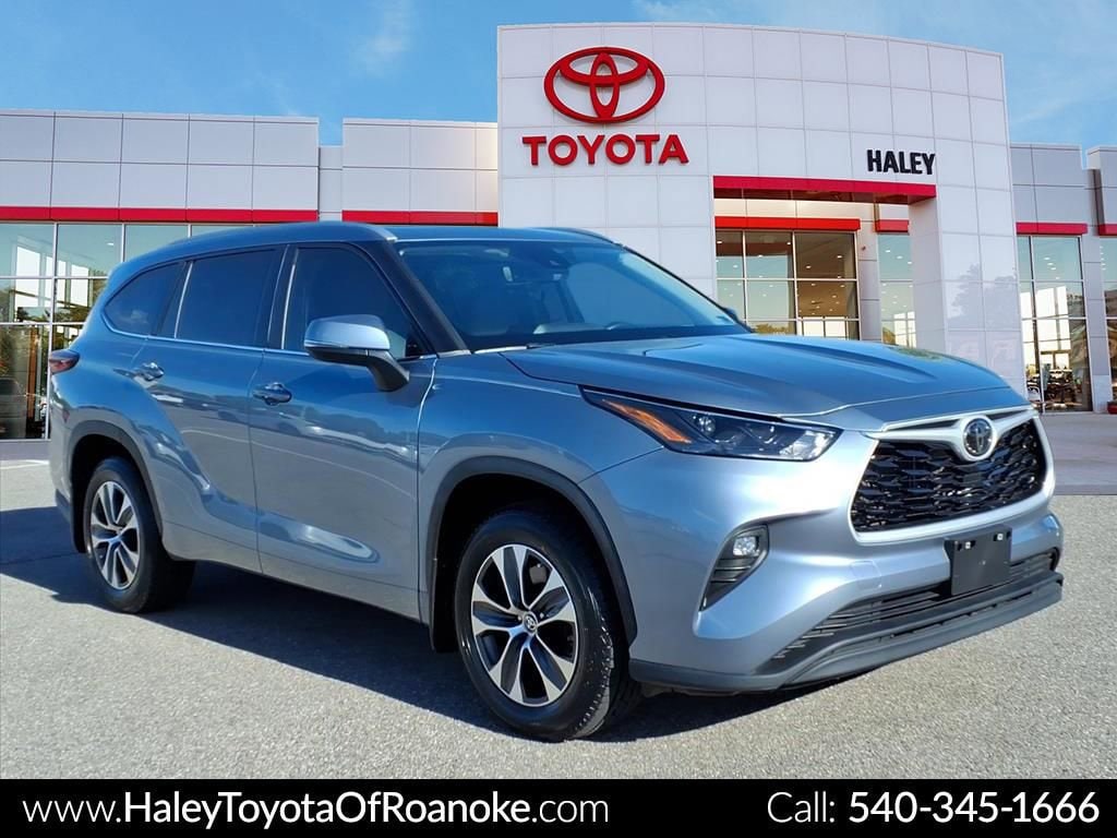 Used 2023 Toyota Highlander XLE SUV