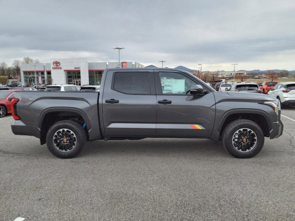 2025 Toyota Tundra SR5 photo 3