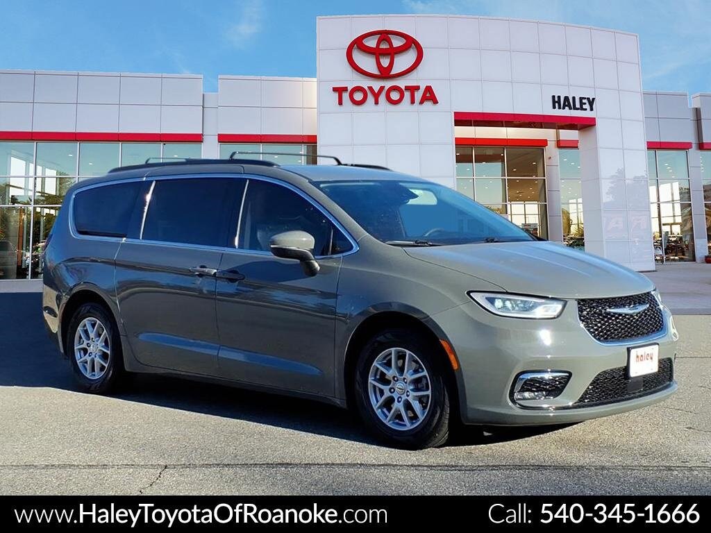 Used 2023 Chrysler Pacifica Touring L Van Passenger Van