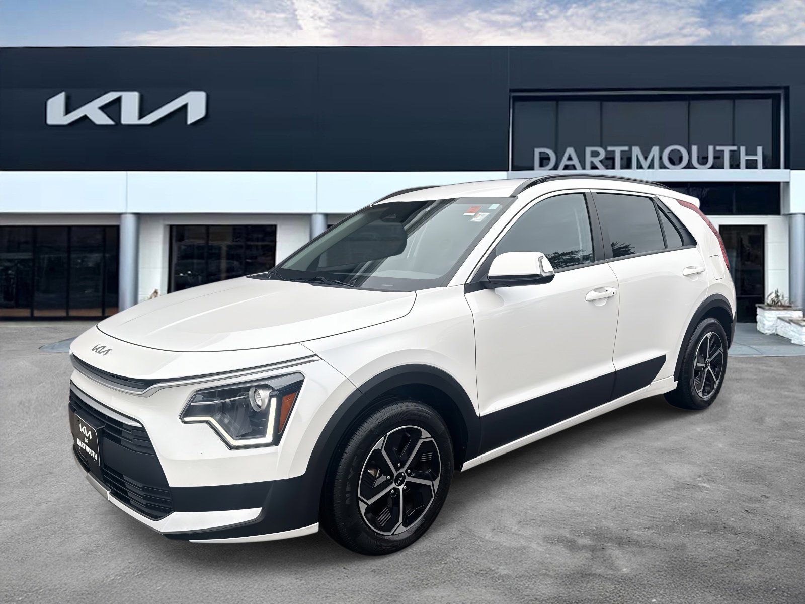 2023 Kia Niro EX's photo