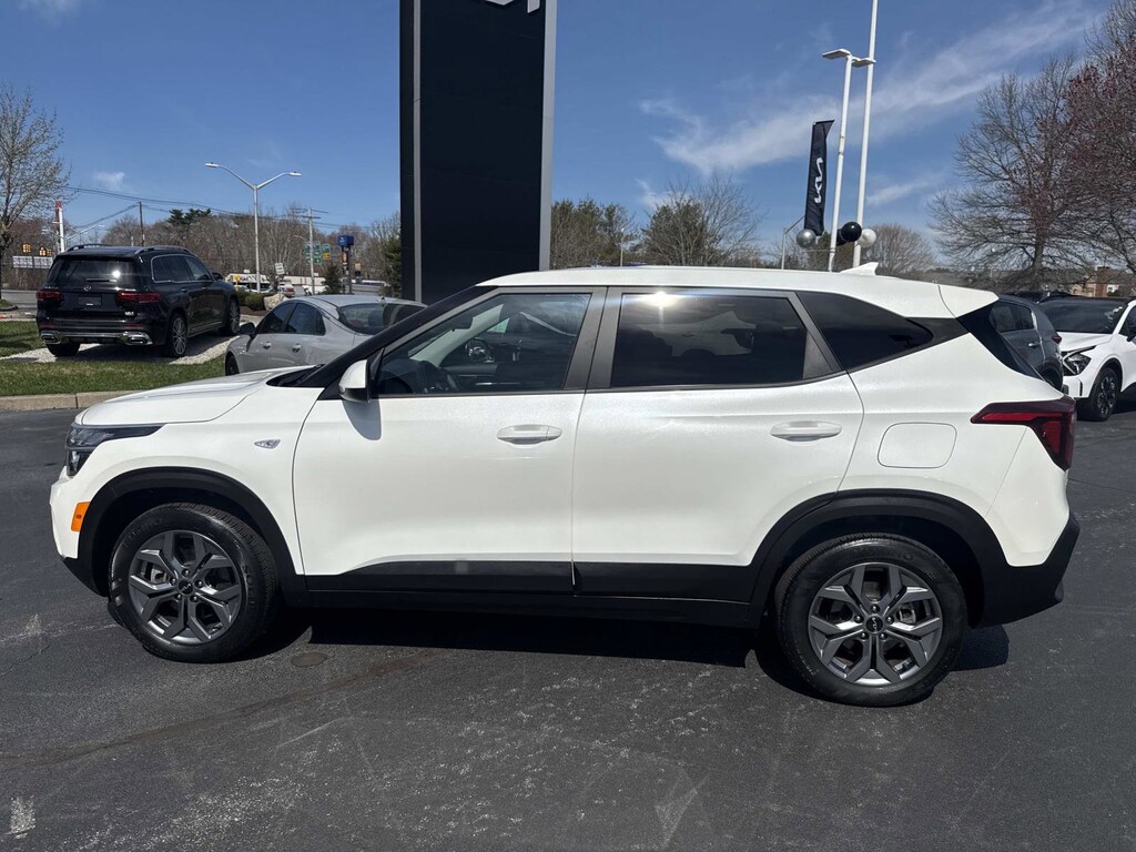 Used 2024 Kia Seltos LX SUV