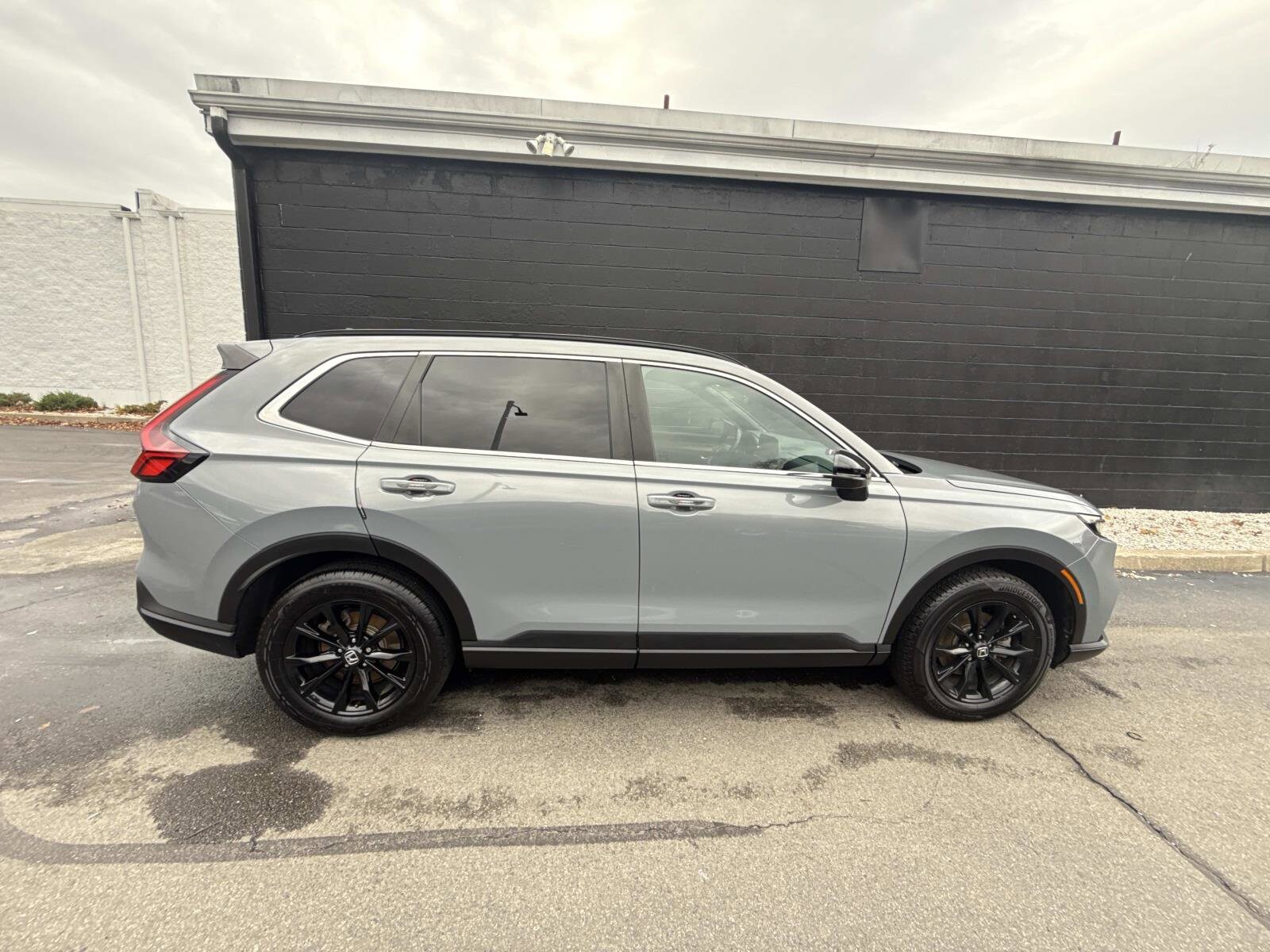 2025 Honda CR-V Hybrid Sport-L photo 3