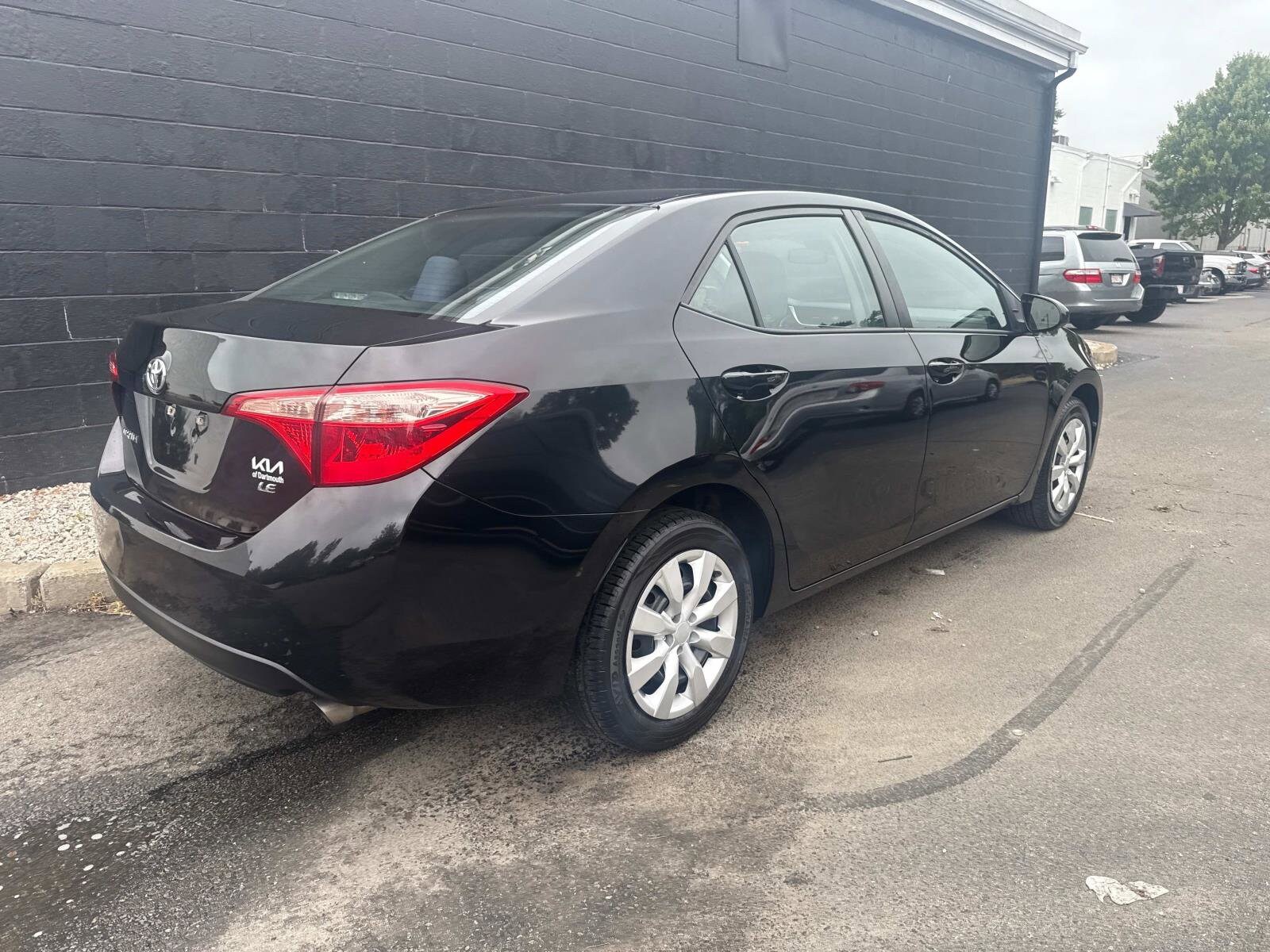 Used 2019 Toyota Corolla LE with VIN 5YFBURHE4KP921907 for sale in Dartmouth, MA