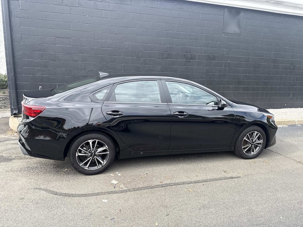 Used 2024 Kia Forte LXS Sedan