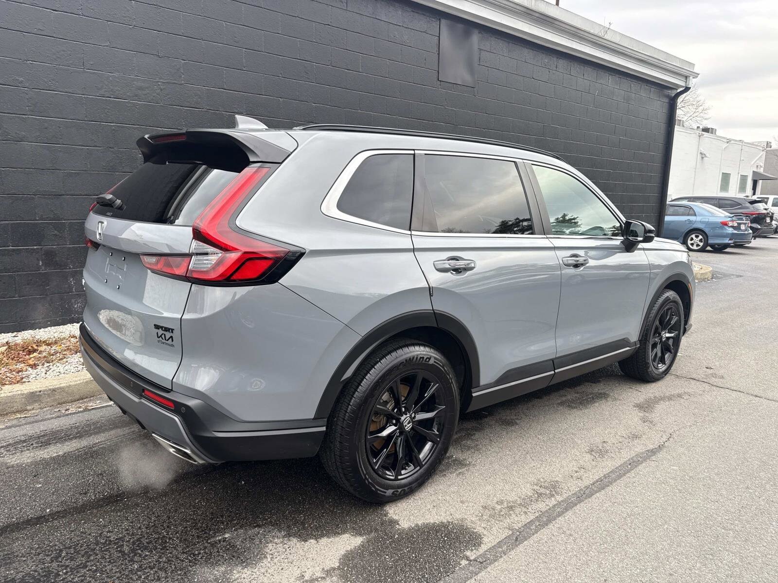 2025 Honda CR-V Hybrid Sport-L photo 2