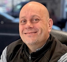 Staff member Mike Fortuna from ID_35343746d440