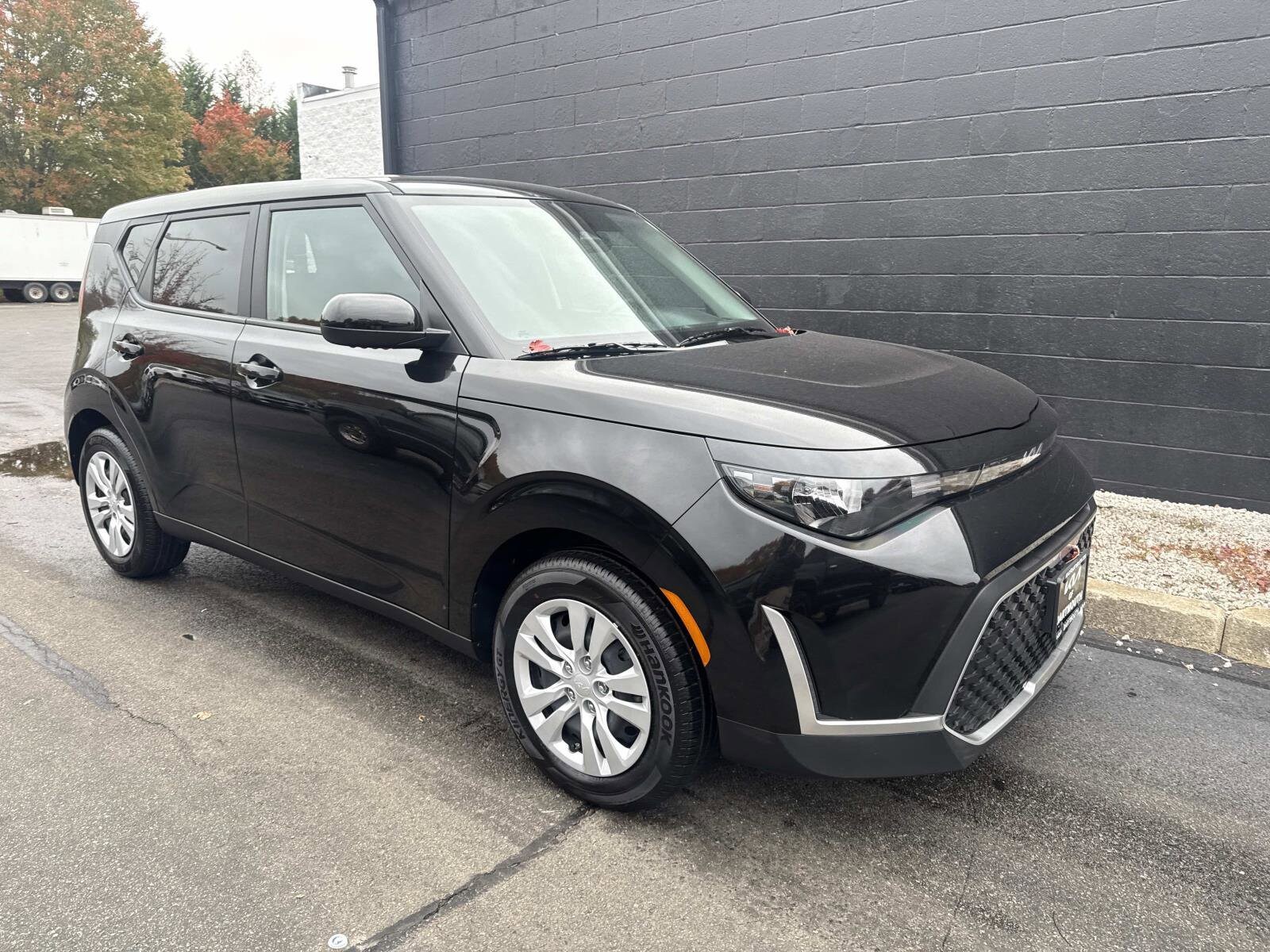 2025 Kia Soul LX photo 3