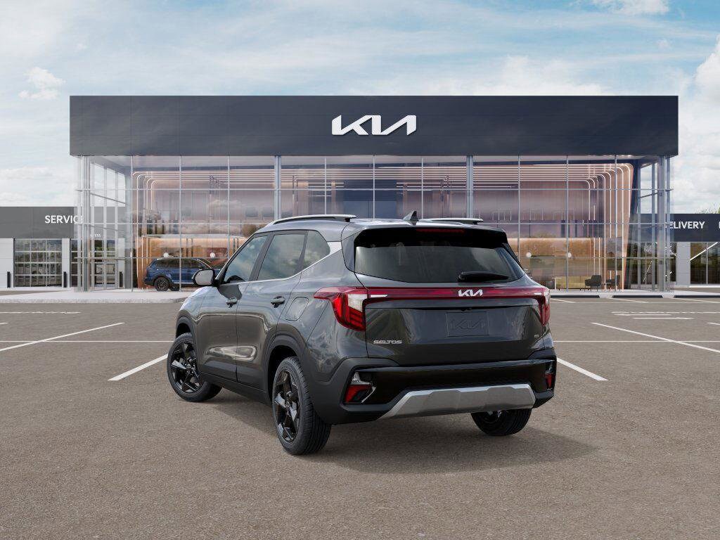 2026 Kia Seltos EX photo 3