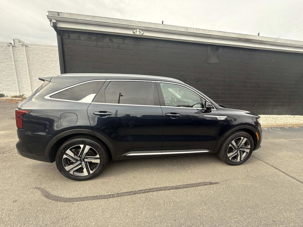 Used 2023 Kia Sorento Plug-In Hybrid SX Prestige SUV