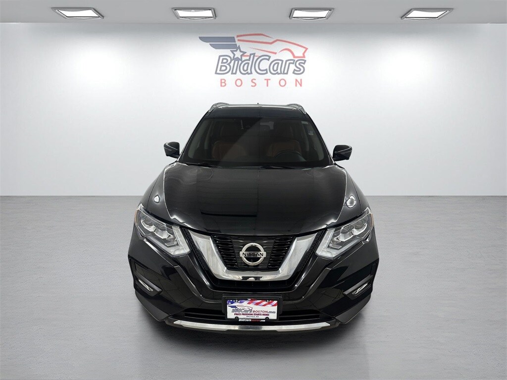 2017 Nissan Rogue SL photo 2