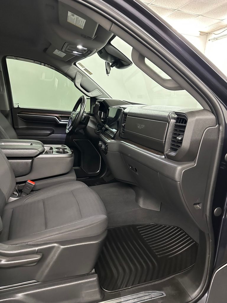 2023 Chevrolet Silverado 1500 LT - Photo 37