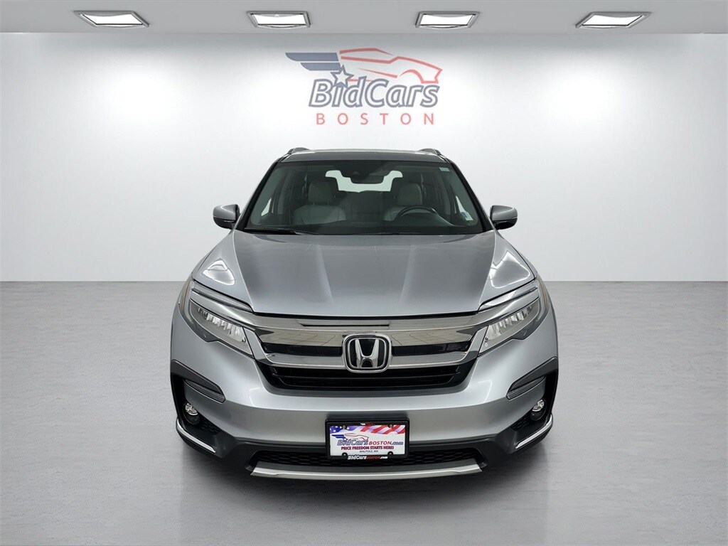 2019 Honda Pilot Touring photo 2