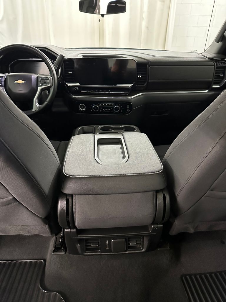 2023 Chevrolet Silverado 1500 LT - Photo 25