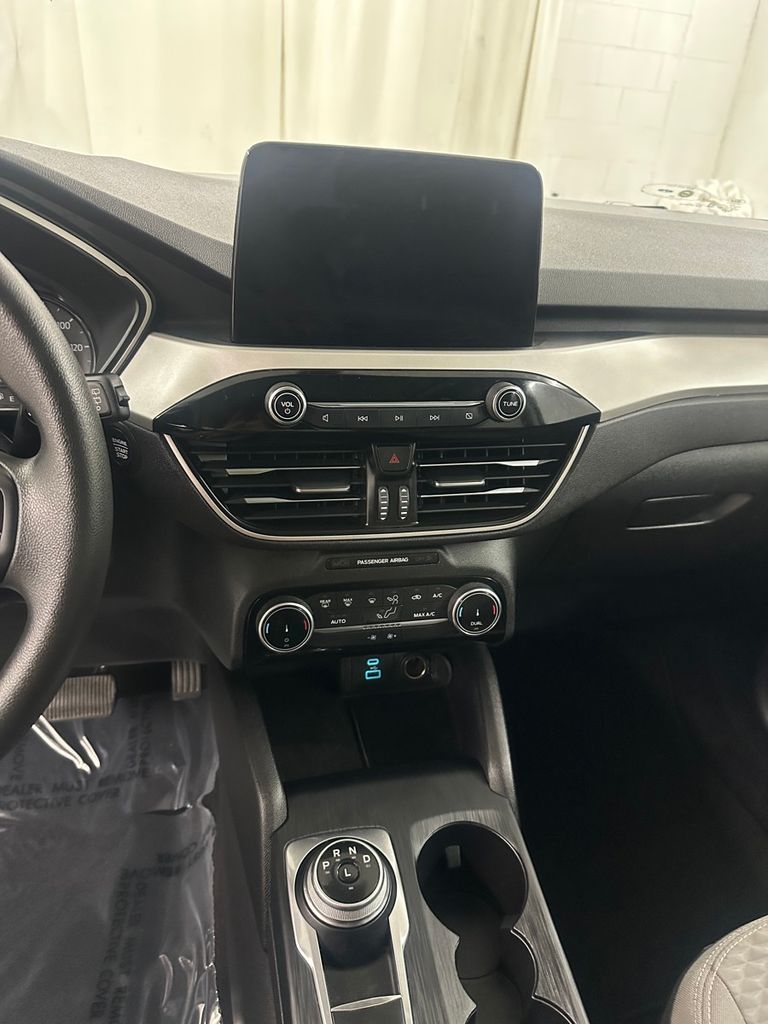 2022 Ford Escape SE - Photo 16