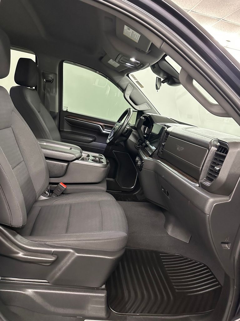 2023 Chevrolet Silverado 1500 LT - Photo 38
