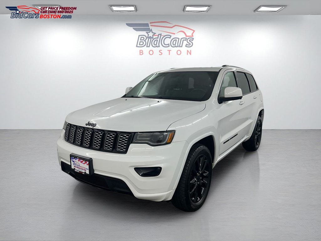 2020 Jeep Grand Cherokee Altitude 4WD's photo