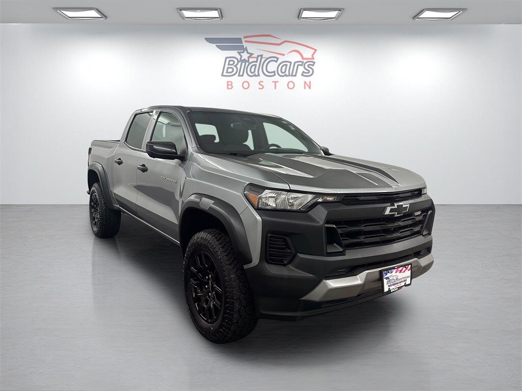 2023 Chevrolet Colorado Trail Boss photo 3
