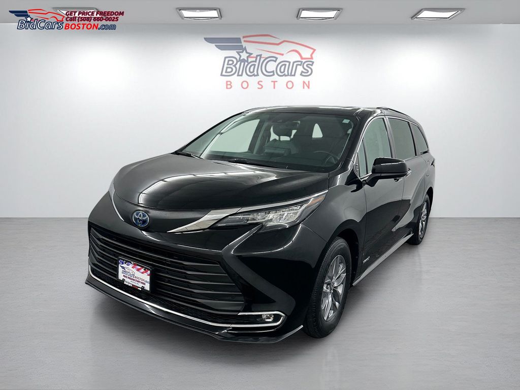 2025 Toyota Sienna's photo