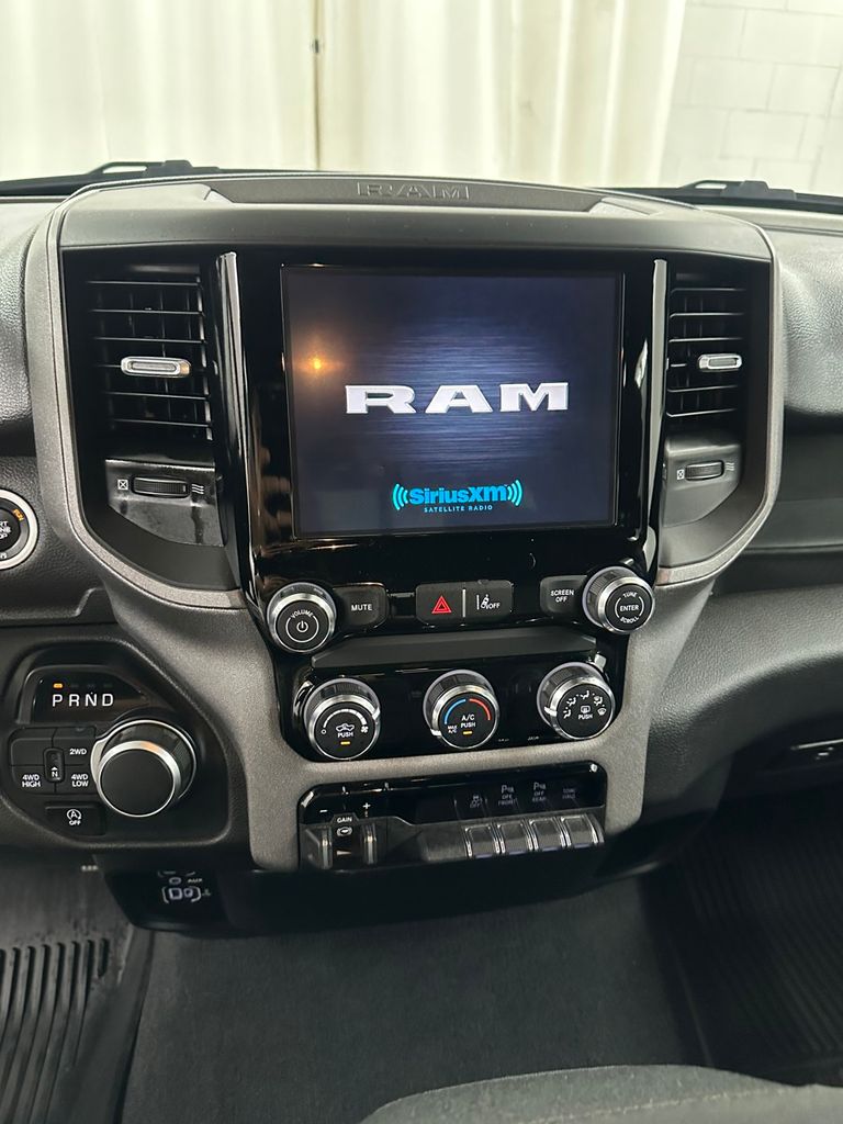 2025 RAM Ram 1500 Pickup Tradesman - Photo 17