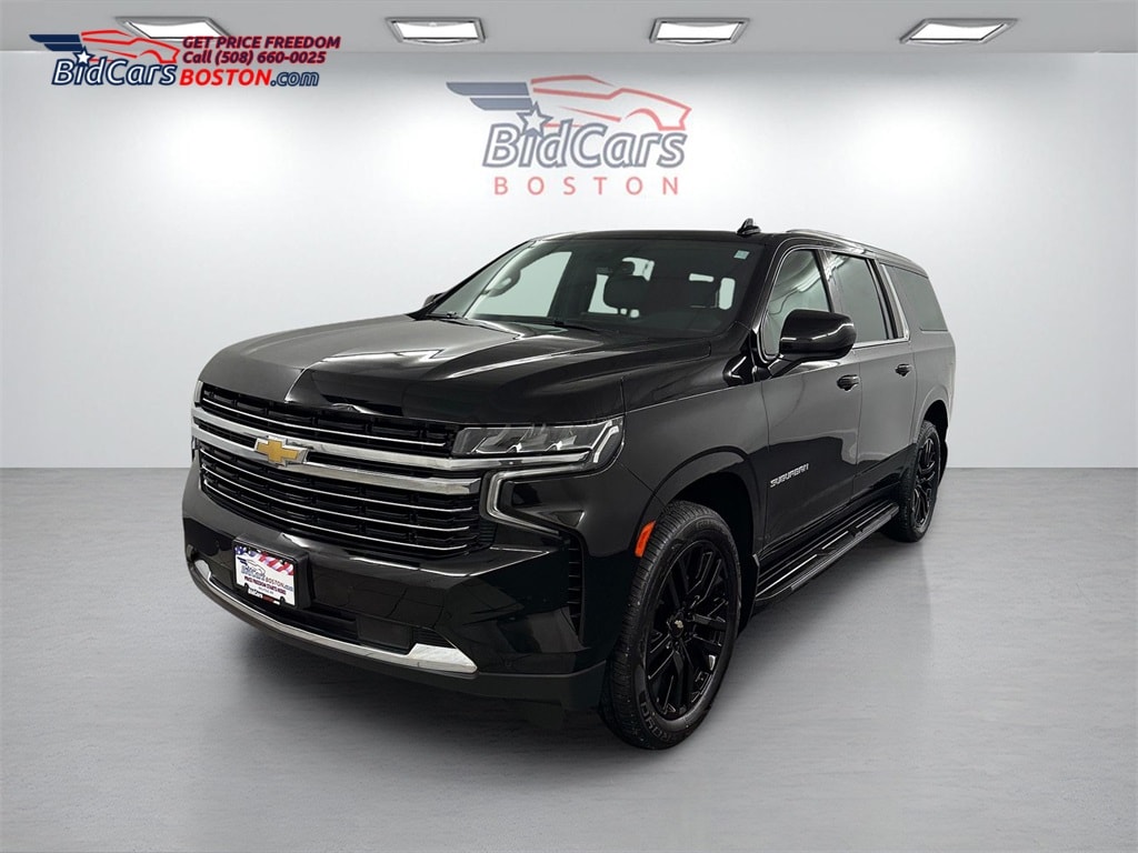 2023 Chevrolet Suburban LT's photo