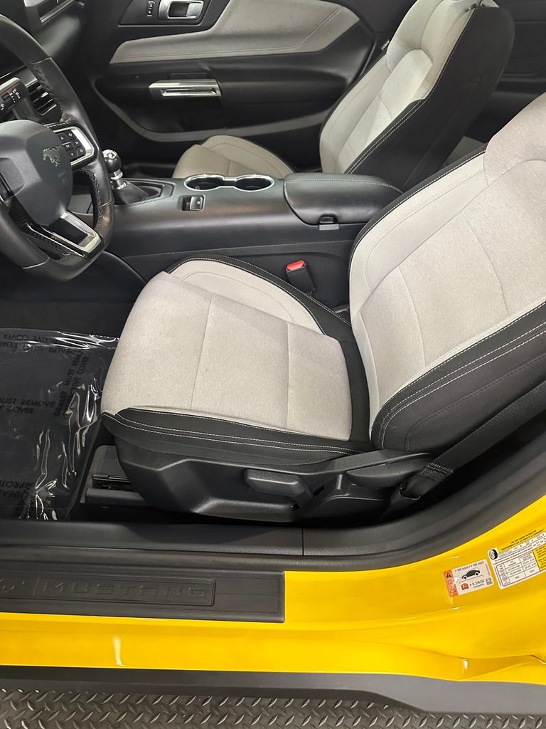 2024 Ford Mustang GT - Photo 13