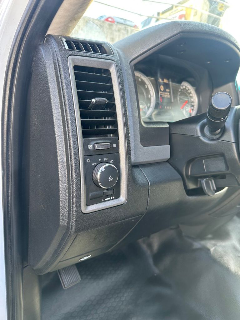 2013 RAM Ram 3500 Chassis Cab Tradesman - Photo 14