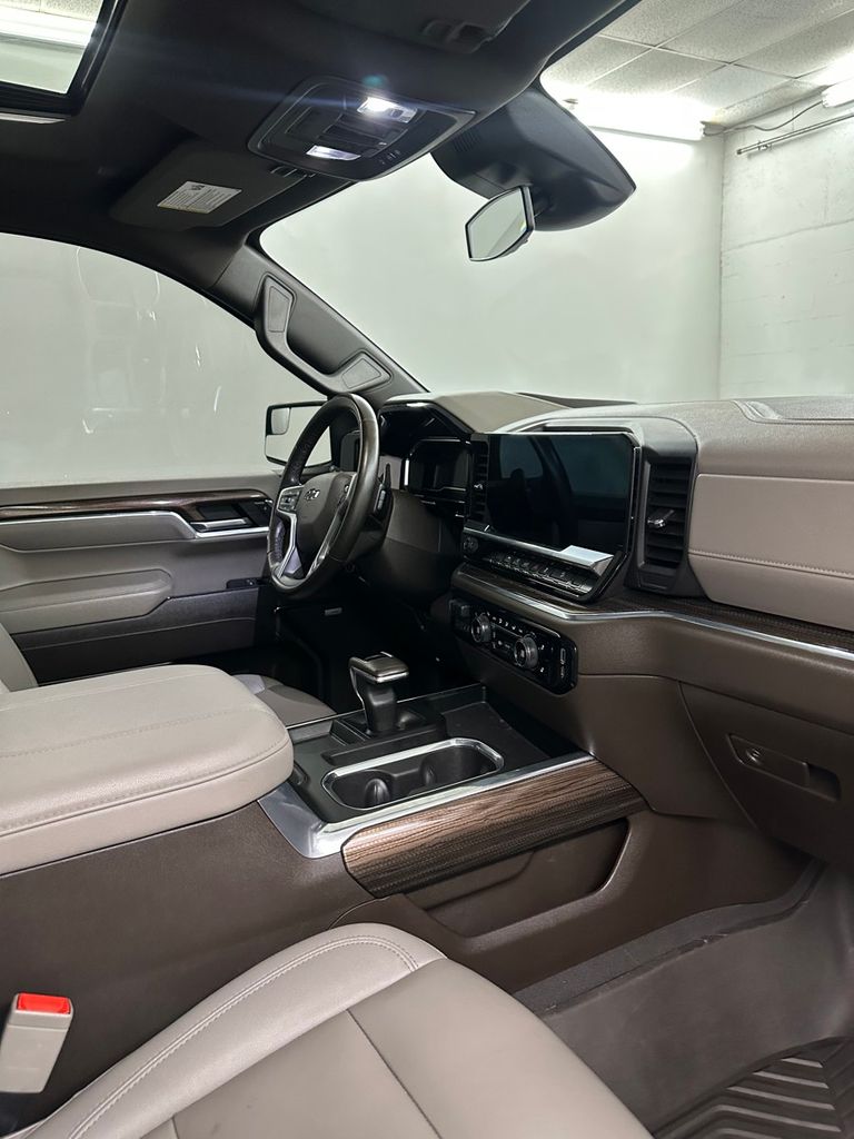 2024 Chevrolet Silverado 1500 RST - Photo 43