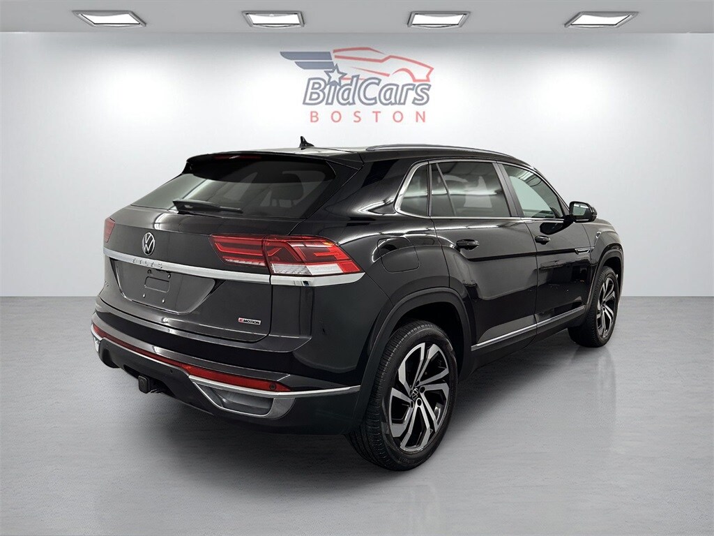 2022 Volkswagen Atlas Cross Sport SE photo 3