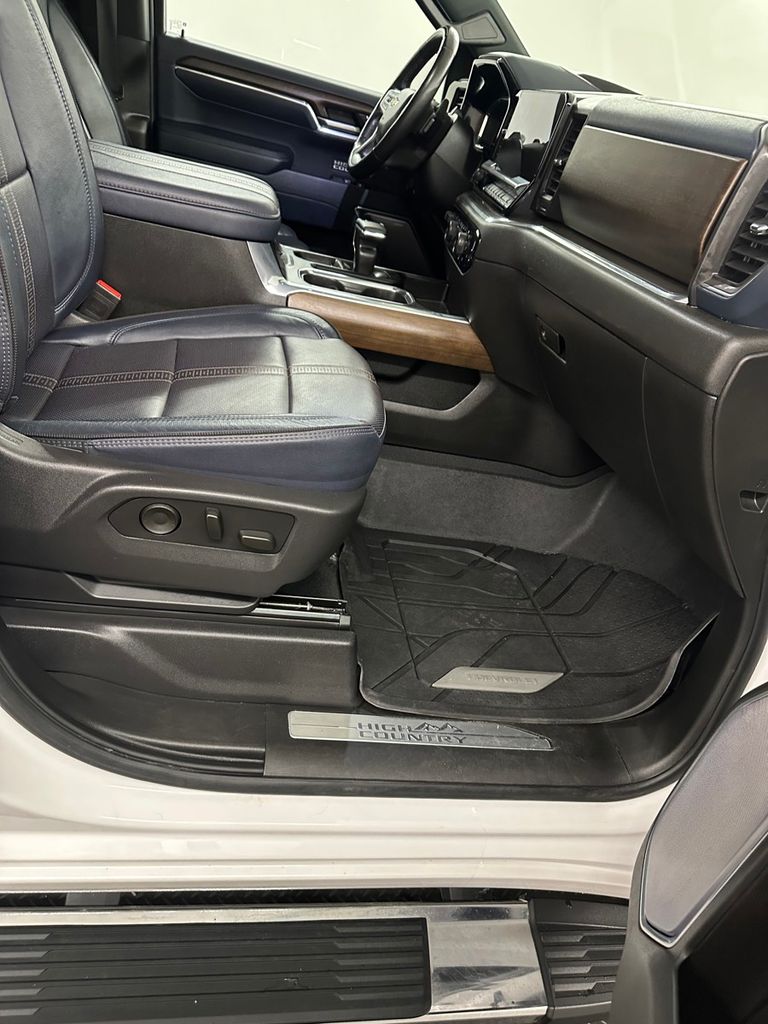 2024 Chevrolet Silverado 1500 High Country - Photo 42