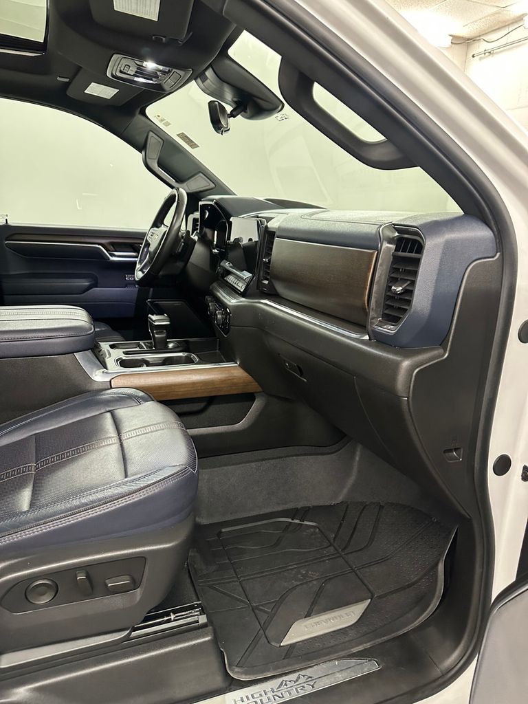 2024 Chevrolet Silverado 1500 High Country - Photo 38