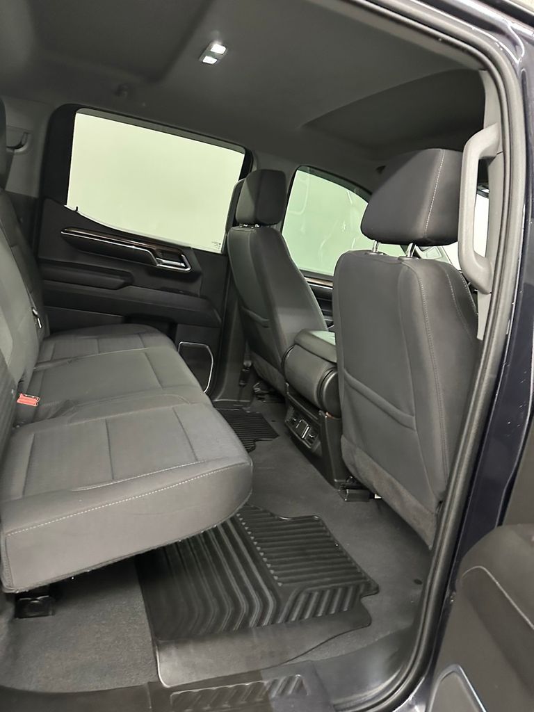 2023 Chevrolet Silverado 1500 LT - Photo 34