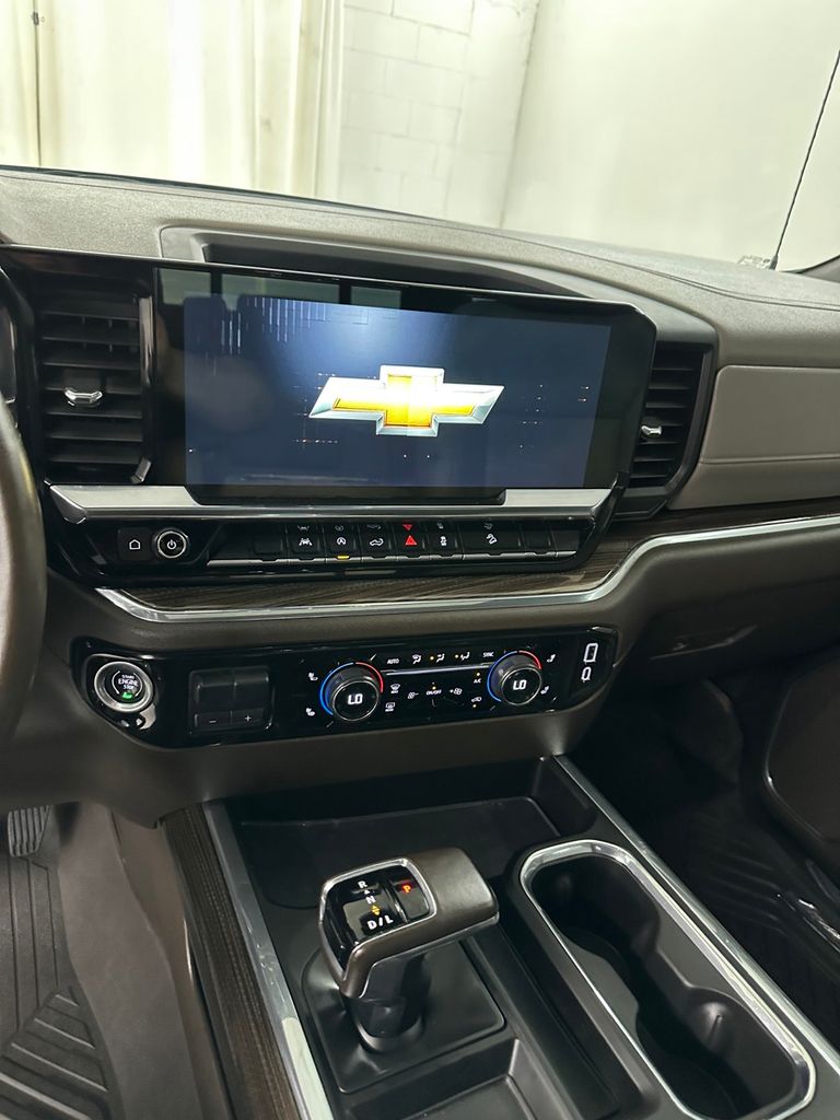 2024 Chevrolet Silverado 1500 RST - Photo 19