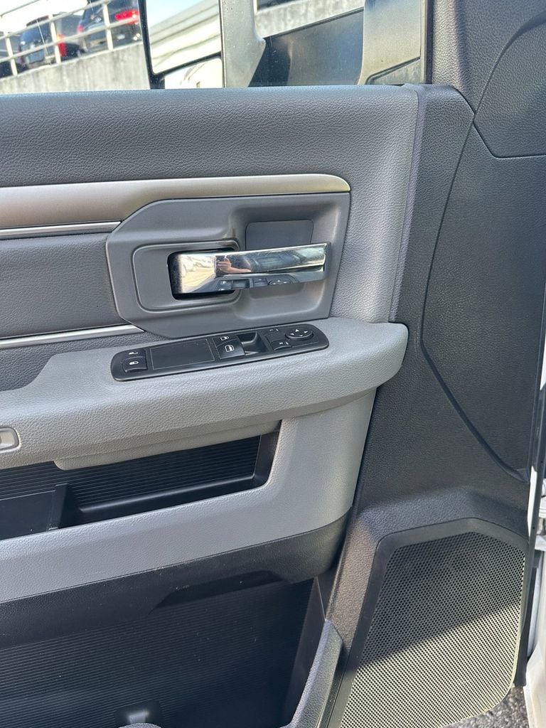 2013 RAM Ram 3500 Chassis Cab Tradesman - Photo 9