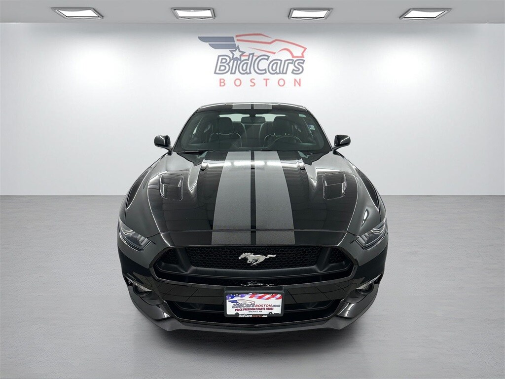 2017 Ford Mustang GT Premium photo 2