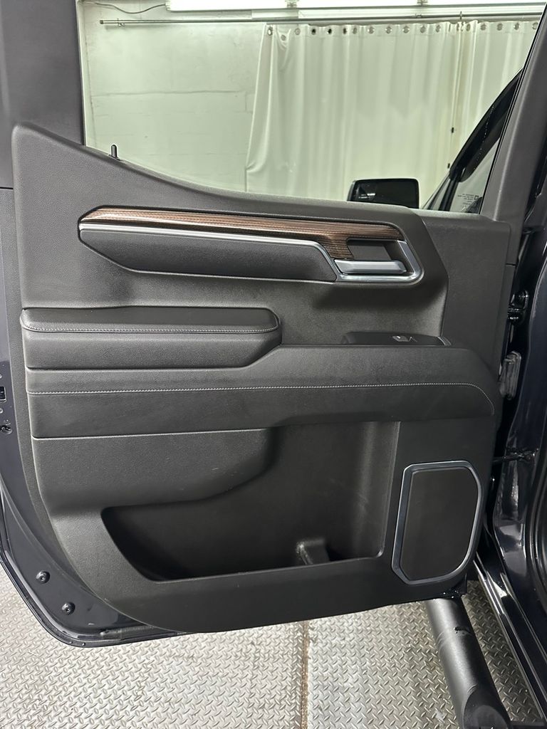 2023 Chevrolet Silverado 1500 LT - Photo 26