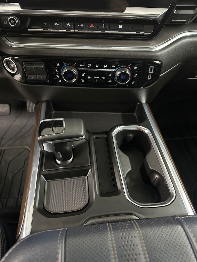 2024 Chevrolet Silverado 1500 High Country - Photo 17